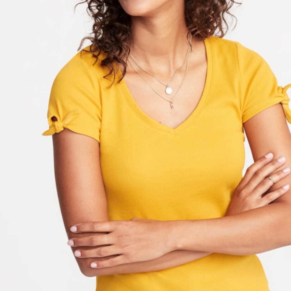 Old Navy t-shirt